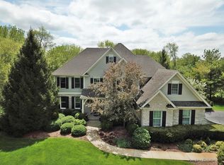 8N030 Columbine W, St Charles, IL 60175