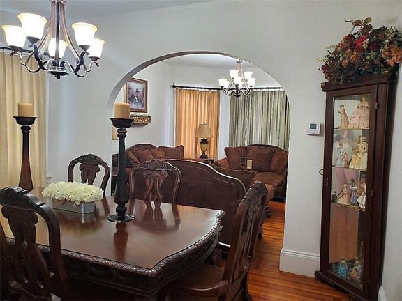 3rd image of 71 Farragut Ave