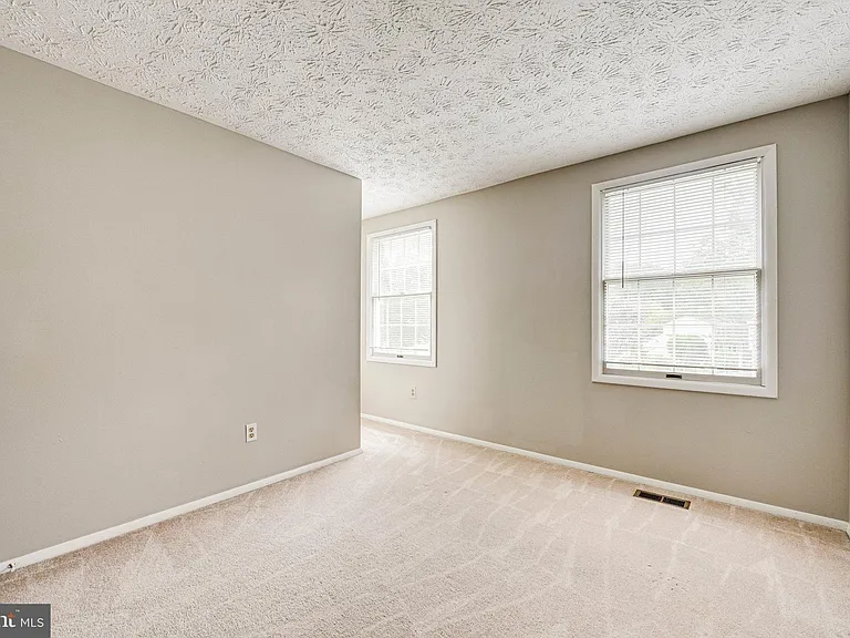 3381 Monarch Ln — Photo 45