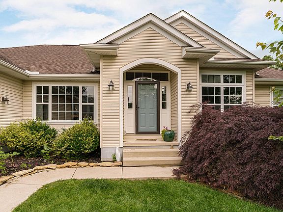 4th image of 60 E Pawnee Dr