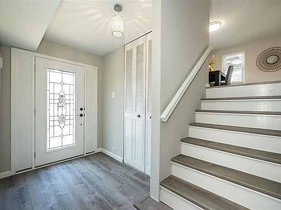 4th image of 2425 Teakwood Manor Dr