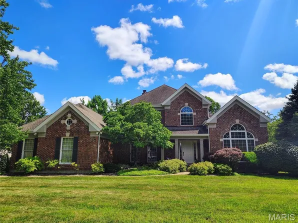 15838 Barons Way Dr, Chesterfield, MO 63017