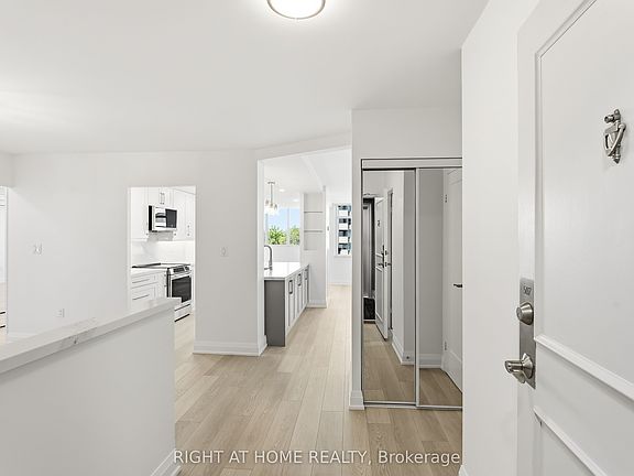 4th image of 90 Fisherville Rd #507