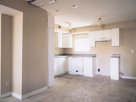 4th image of 1110 N 13th Ave