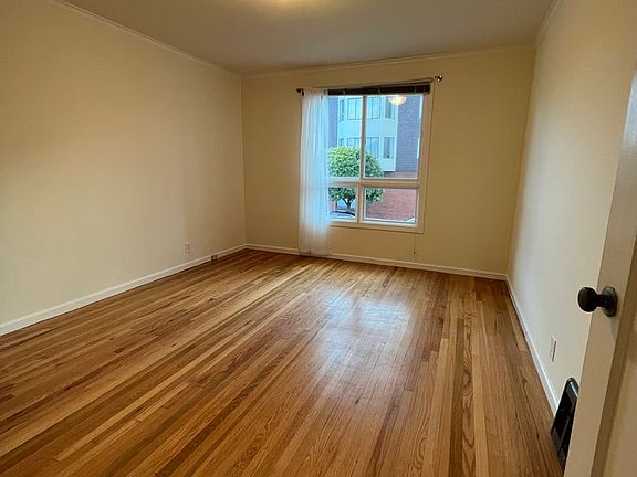 5th image of 1390-1392 28th Ave #1390