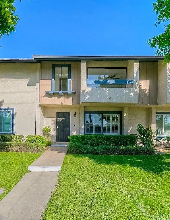 731 Archwood Ave — Photo 2