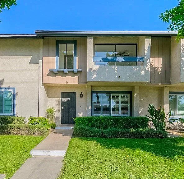 731 Archwood Ave — Photo 2
