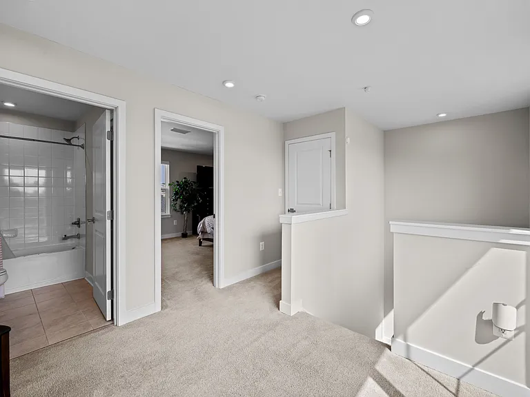 1020 N Durham St — Photo 18