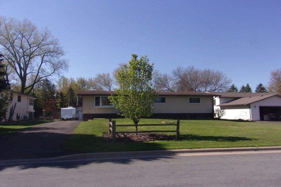 1st image of 670 Hiawatha Ave