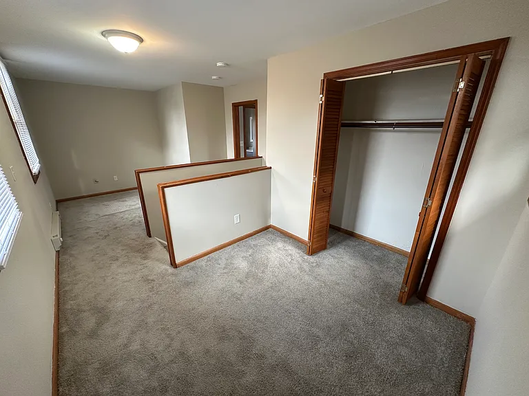 2886 Norwood St — Photo 10