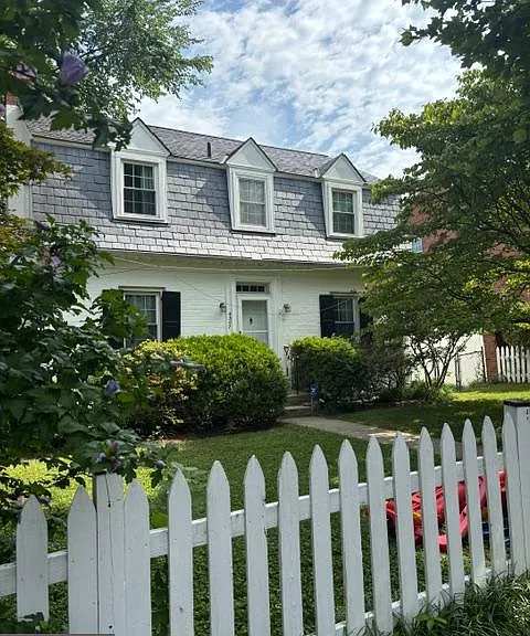 4307 Brandywine St NW — Photo 1
