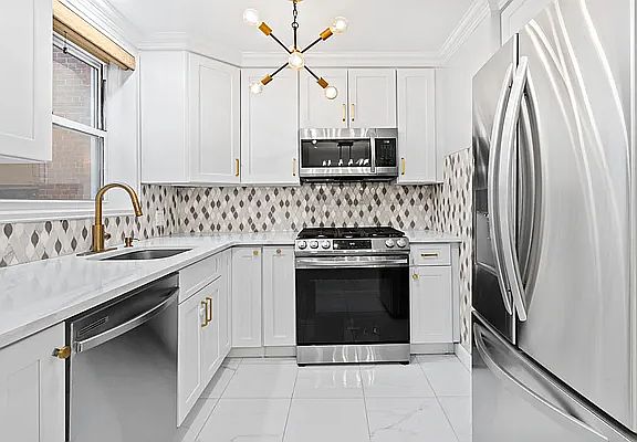 4th image of 65-65 Wetherole St #2U