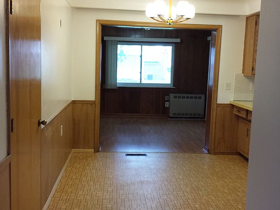 3rd image of 24836 Audrey Ave