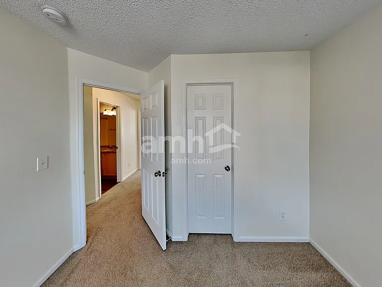 2435 S Gibraltar Way — Photo 14