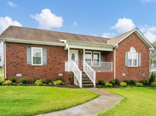 302 Bowling Branch Rd, Cottontown, TN 37048