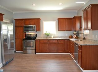 413 E Taylor St, Ashley, OH 43003