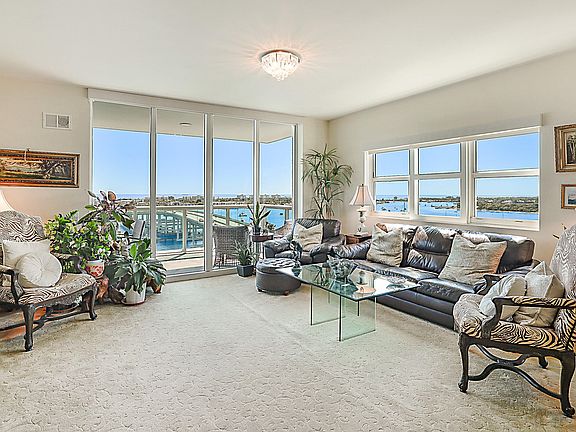 4th image of 2640 Lake Shore Drive #1416
