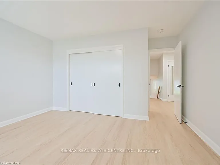 738 Mohawk Rd E #UPPER — Photo 15