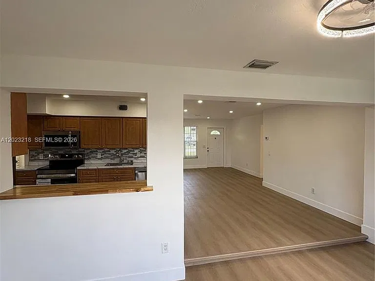 7150 SW 10th St #7150 — Photo 7