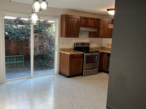 Kitchen with patio access. Great for bbqs!