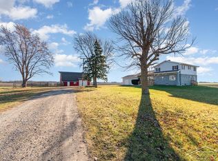 4079 S Eight Mile Rd, Auburn, MI 48611