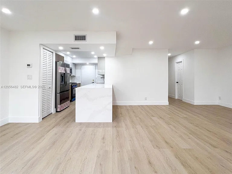 17911 NW 68th Ave #O207 — Photo 7