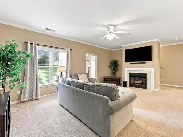 6941 Hanesbrook Cir APT 104, Clemmons, NC 27012