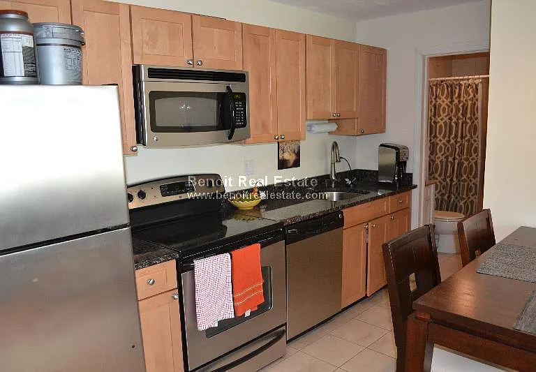 126 Clifton St #4 — Photo 1