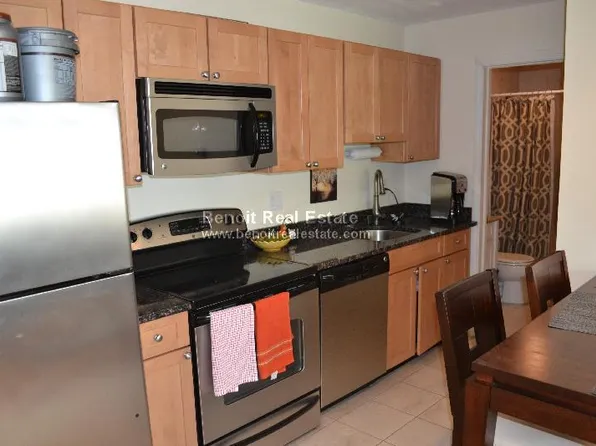 126 Clifton St APT 4, Cambridge, MA 02140