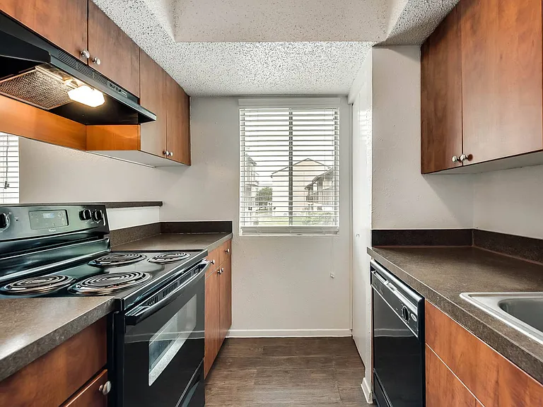 Addison Apartments at the Park — Photo 18