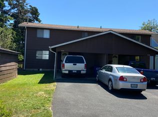 440-444 NE 9th St, Newport, OR 97365