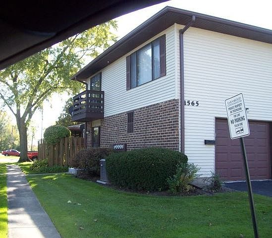2nd image of 1565 Burton Ct APT A