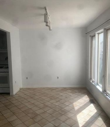 4th image of 65 Stonegate Dr