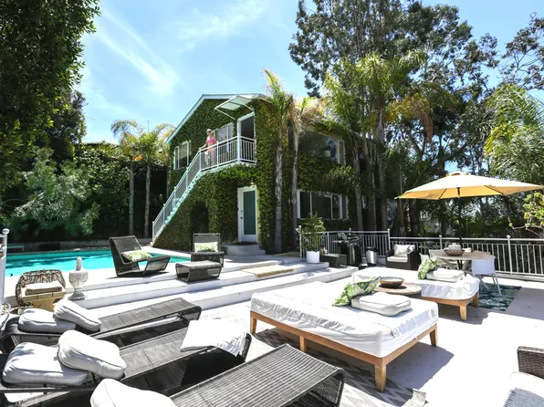 2069 Paramount Dr, Los Angeles, CA 90068