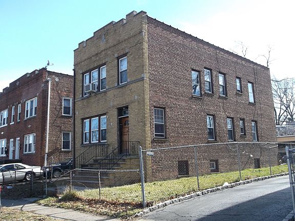 3rd image of 297 Tremont Ave