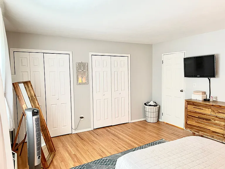 240 Wardwell St #17 — Photo 15