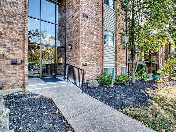 2nd image of 5983 Meadow Creek Dr APT 11