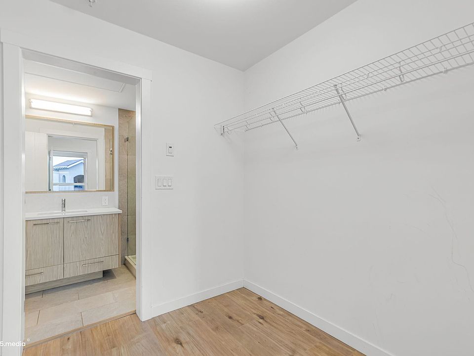 1st image of 3182 Gladwin Rd #416