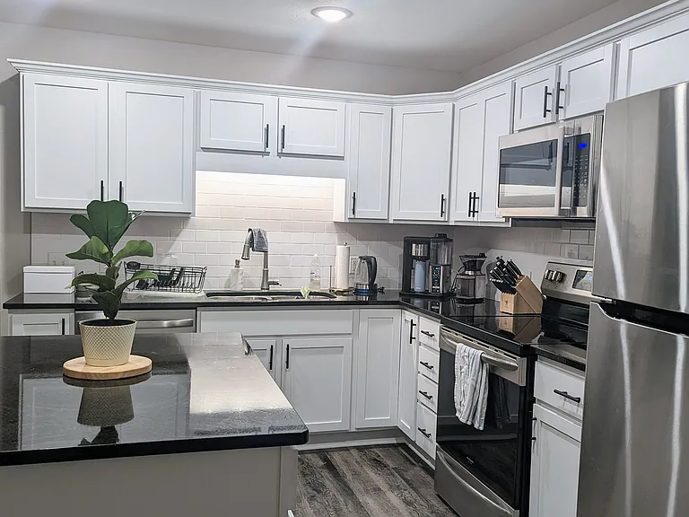 Gateway Place Apartments — Photo 123