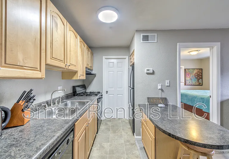 3850 Park Ave #11 — Photo 12