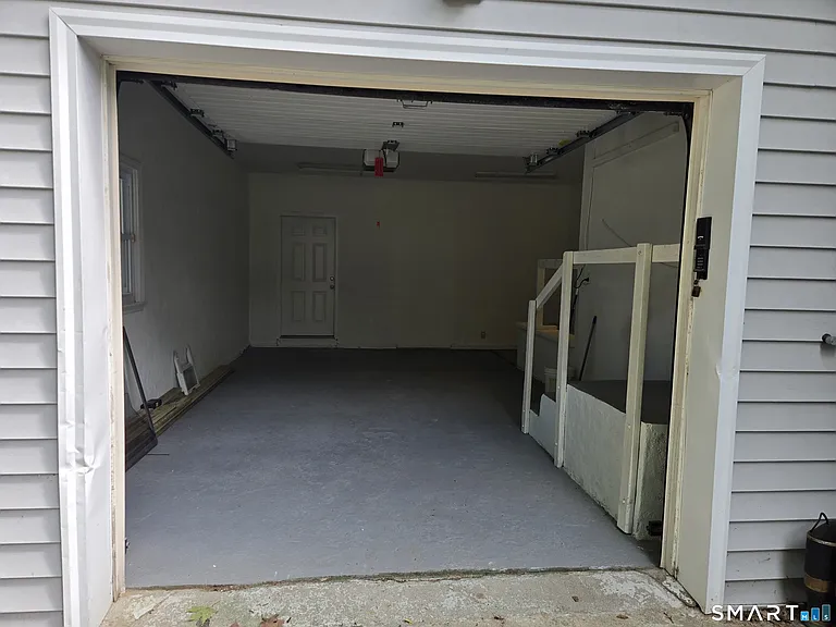 73 Crestwood Dr — Photo 15