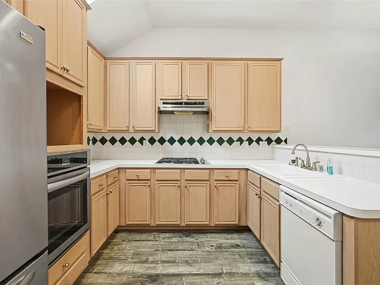 12242 Rutgers Park Ct — Photo 10