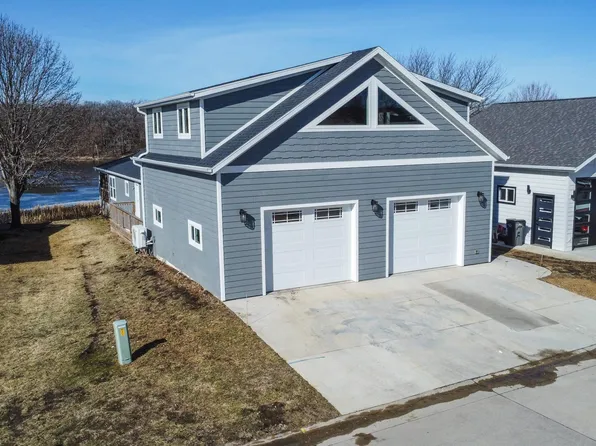 711 Sunshine Run, Arnolds Park, IA 51331