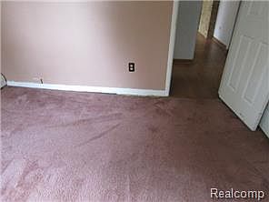 2nd image of 33700 Hathaway St