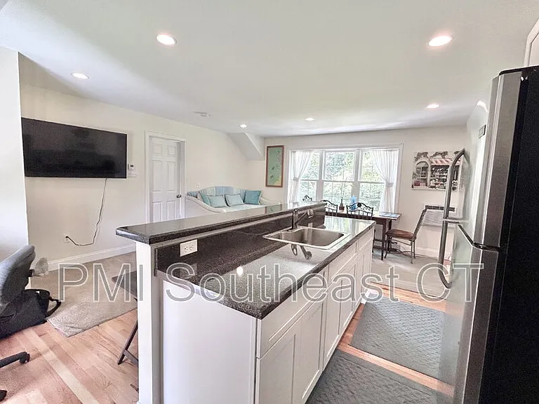 7 Lyme St #1-C — Photo 10