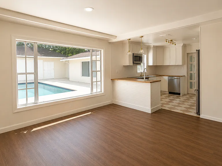 1325 N Lake Otis Dr — Photo 1