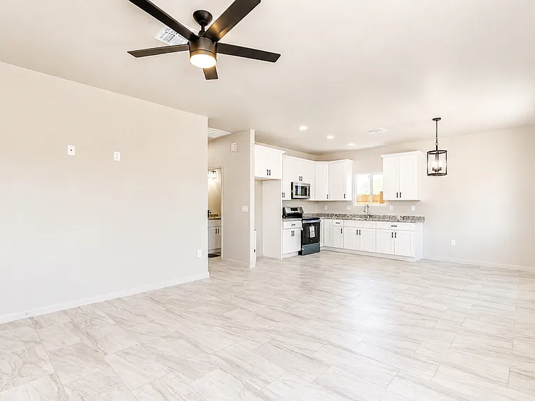 360 E Aircraft Rd #2 — Photo 4
