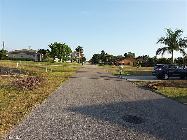 2nd image of 2005 SE 8th Pl