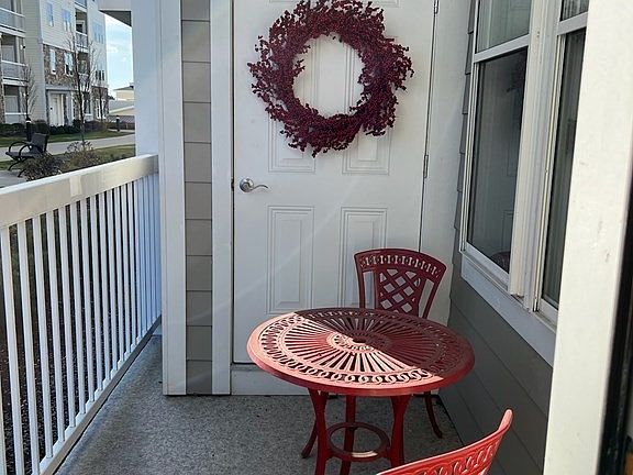 2nd image of 120 University Ave #2106