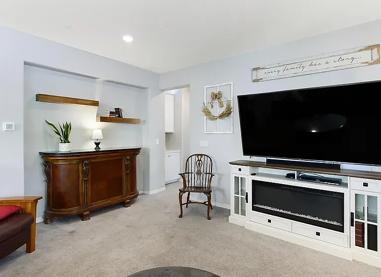 3652 Edington Dr — Photo 11